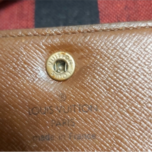 Louis Vuitton Monogram Tresor Wallet - Picture 7 of 14
